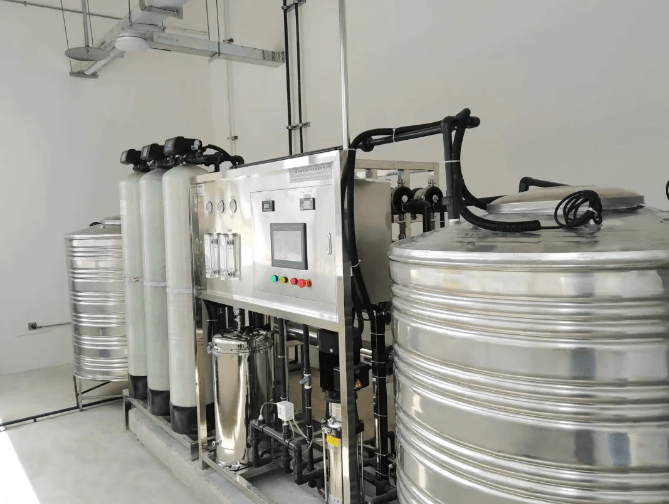 杭州?？低暥ㄖ瓢翧K-RO-UP-500型實(shí)驗(yàn)室中央超純水系統(tǒng)裝車發(fā)貨！插圖3